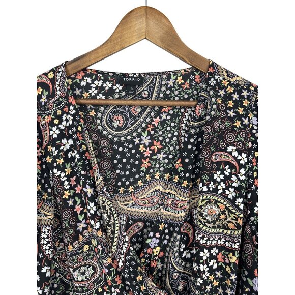 Torrid Paisley & Floral Print Black Faux Wrap Blouse With Flutter Sleeves Sz 3X - Picture 2 of 11
